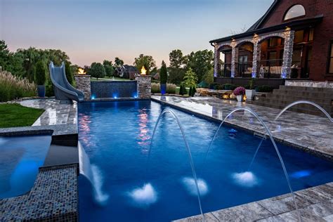 The New, Pool.
